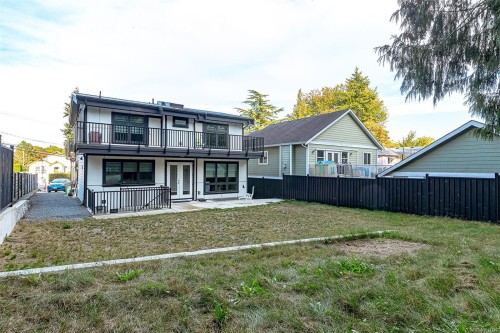 2555 Sinclair Rd, Saanich, BC 