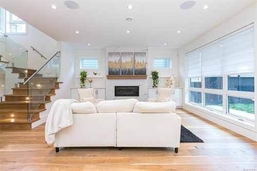 2555 Sinclair Rd, Saanich, BC 