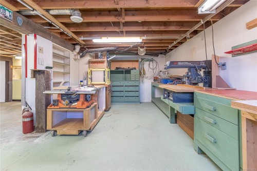 9992 Beach Dr, Chemainus, BC 