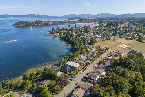 9992 Beach Dr, Chemainus, BC 