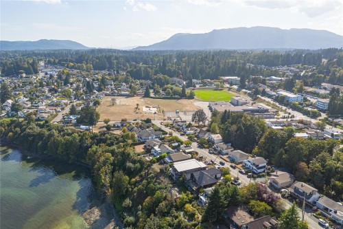 9992 Beach Dr, Chemainus, BC 