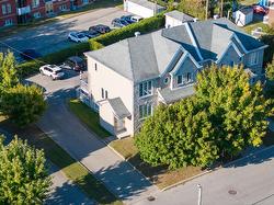 2006  - 2010 Rue Madame-Magnan  Deux-Montagnes, QC J7R 1H8