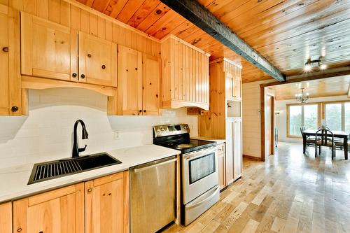 Cuisine - 1000 10E Rang, Saint-Herménégilde, QC - Indoor Photo Showing Kitchen