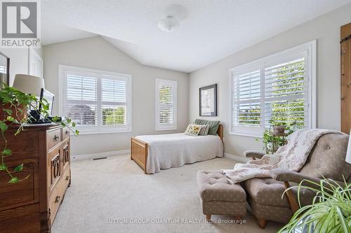 33 - 300 Ravineview Way, Oakville, ON - Indoor Photo Showing Other Room