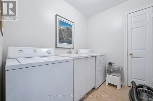 33 - 300 Ravineview Way, Oakville, ON - Indoor Photo Showing Laundry Room