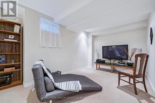 33 - 300 Ravineview Way, Oakville, ON - Indoor