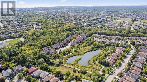 33 - 300 Ravineview Way, Oakville, ON - Outdoor With View