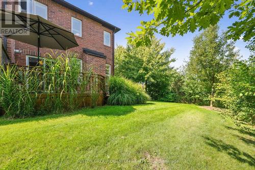 33 - 300 Ravineview Way, Oakville, ON - Outdoor