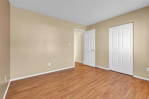 131-3400 Wilson Street, Penticton, BC - Indoor Photo Showing Other Room