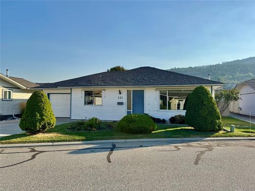 131-3400 Wilson Street, Penticton, BC - Outdoor