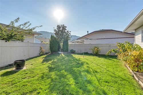 131-3400 Wilson Street, Penticton, BC - Outdoor