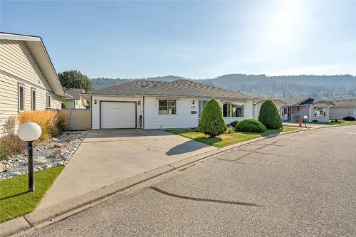 131-3400 Wilson Street, Penticton, BC - Outdoor