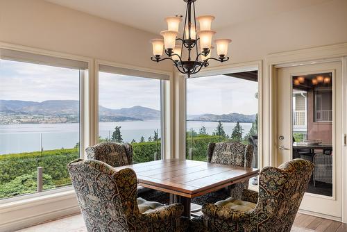 370 Sandpiper Street, Kelowna, BC - Indoor Photo Showing Dining Room