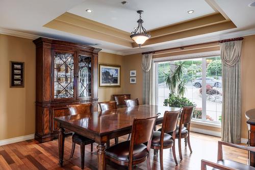 370 Sandpiper Street, Kelowna, BC - Indoor Photo Showing Dining Room