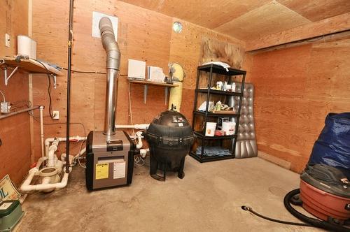 370 Sandpiper Street, Kelowna, BC - Indoor