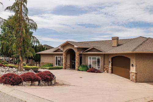 370 Sandpiper Street, Kelowna, BC - Outdoor With Facade