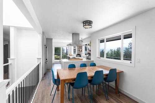 1835 Horizon Drive, West Kelowna, BC - Indoor Photo Showing Dining Room