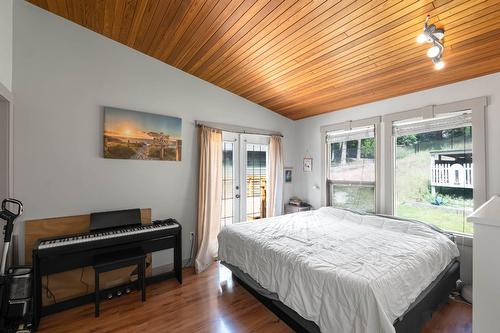 1835 Horizon Drive, West Kelowna, BC - Indoor Photo Showing Bedroom