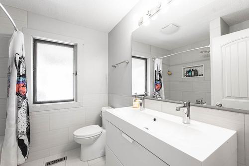 1835 Horizon Drive, West Kelowna, BC - Indoor Photo Showing Bathroom