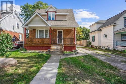 4586 FIFTH AVENUE  Niagara Falls, ON L2E 4R6