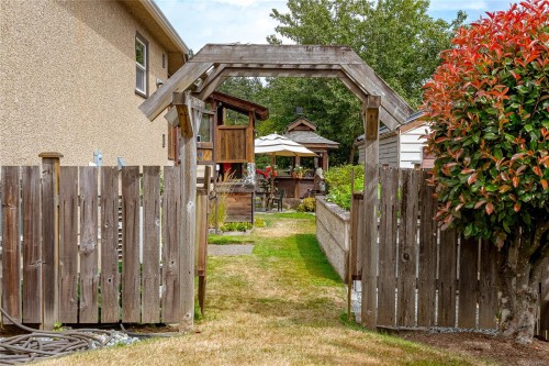 9381 Chemainus Rd, Chemainus, BC 