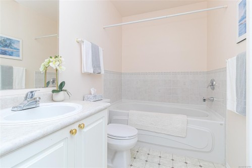 409-606 Goldstream Ave, Langford, BC - Indoor Photo Showing Bathroom