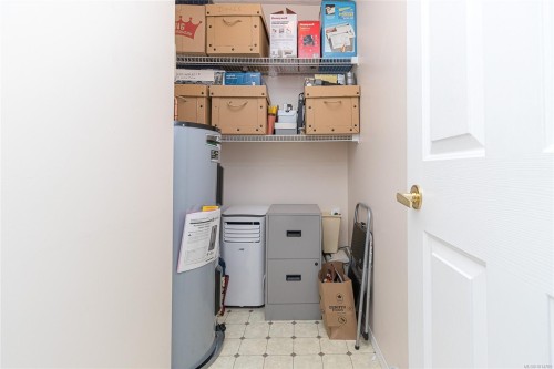 409-606 Goldstream Ave, Langford, BC - Indoor Photo Showing Laundry Room