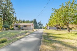 2402 Cross Rd  Nanoose Bay, BC V9P 9E6