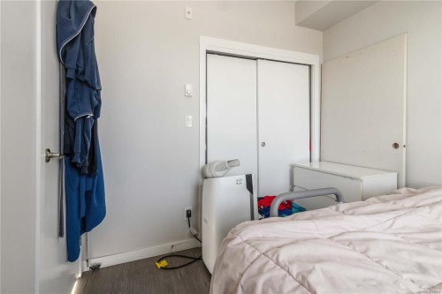 602-868 Orono Ave, Langford, BC - Indoor Photo Showing Bedroom