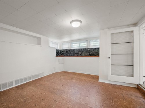 2702 Roseberry Ave, Victoria, BC 