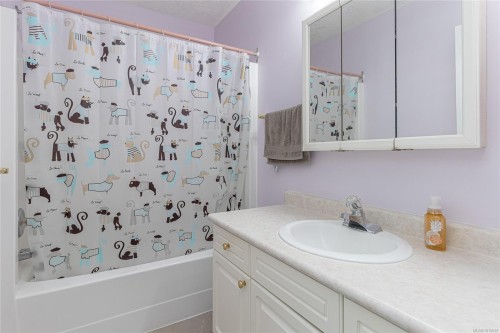 4731 Hammond Bay Rd, Nanaimo, BC 