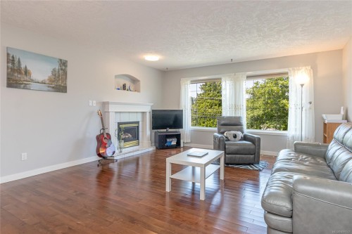 4731 Hammond Bay Rd, Nanaimo, BC 