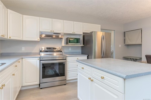 4731 Hammond Bay Rd, Nanaimo, BC 