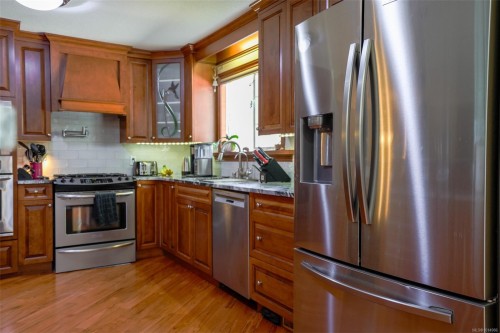 5953 Stuart Ave, Port Alberni, BC 