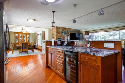 5953 Stuart Ave, Port Alberni, BC 