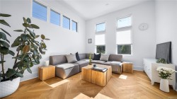 24-230 Wilson St  Victoria, BC V9A 3G2