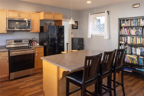 948 Mason St, Victoria, BC 