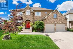 13 ALEX GRANT PLACE  St. Catharines, ON L2P 0A2