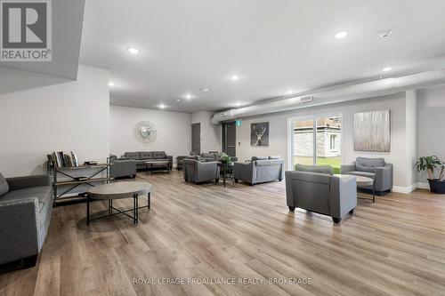 113 - 501 Frontenac Street, Kingston (East Of Sir John A. Blvd), ON - Indoor Photo Showing Living Room