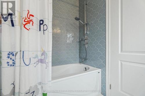 264 Morden Drive, Shelburne, ON - Indoor Photo Showing Bathroom