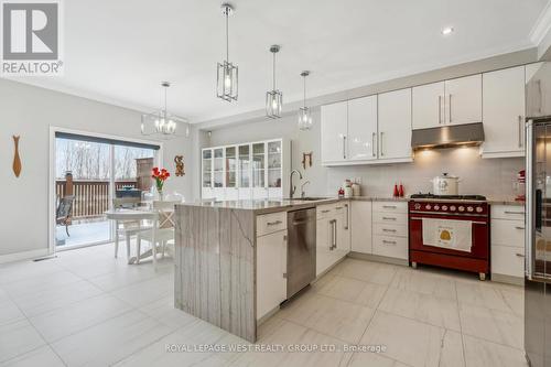 264 Morden Drive, Shelburne, ON - Indoor Photo Showing Kitchen With Upgraded Kitchen