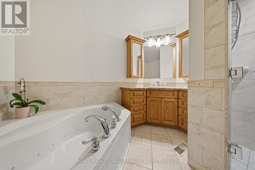 211 Langford Drive, Trent Hills, ON - Indoor Photo Showing Bathroom