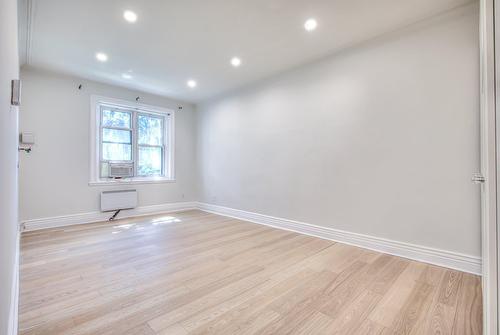 Living room - 6-388 Av. Olivier, Westmount, QC - Indoor Photo Showing Other Room