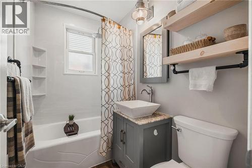 300 Melrose Avenue, Kitchener, ON - Indoor Photo Showing Bathroom