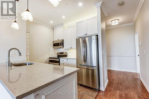 715 - 980 Yonge Street, Toronto, ON - Indoor Photo Showing Kitchen With Upgraded Kitchen