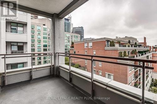 715 - 980 Yonge Street, Toronto, ON - Outdoor