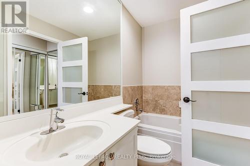 715 - 980 Yonge Street, Toronto, ON - Indoor Photo Showing Bathroom