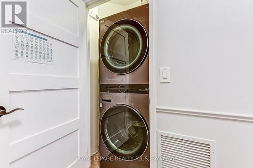 715 - 980 Yonge Street, Toronto, ON - Indoor Photo Showing Laundry Room