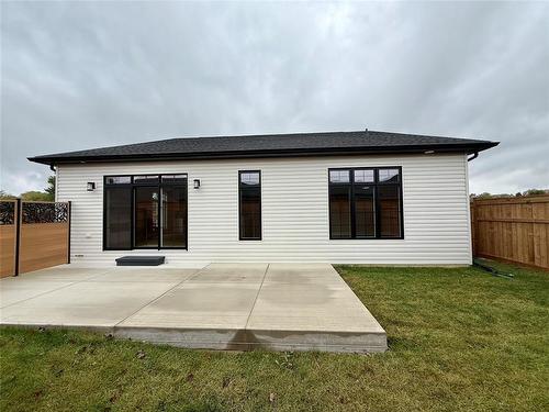 49-1633 Appletree Drive, Sarnia, ON 