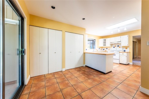 3521 Fairview Dr, Nanaimo, BC 